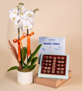 Mutlu Yıllar Beyaz Orkide & Çikolatalı Hediye Seti