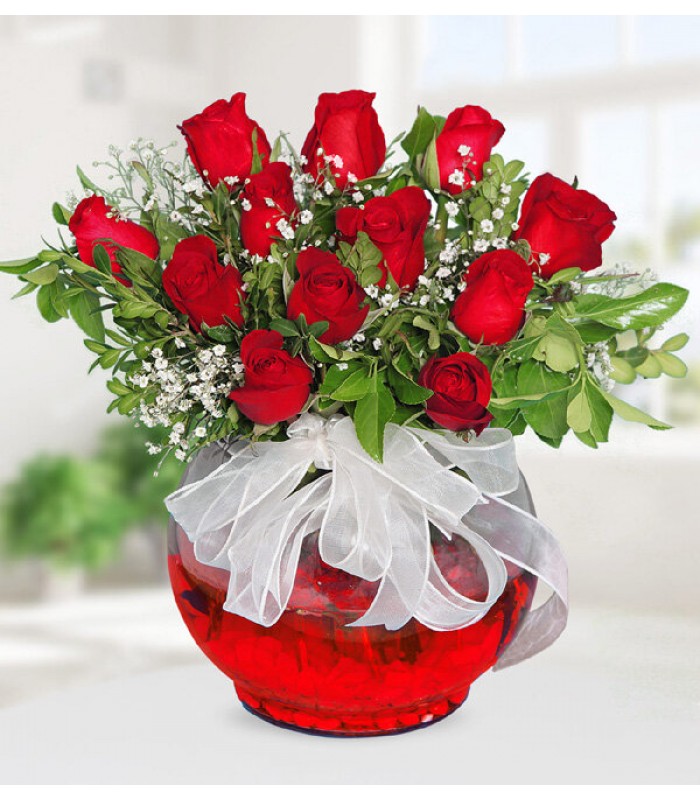 Fanusta Kırmızı Güller