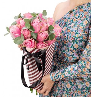 Sonia Pembe Gül Buketi